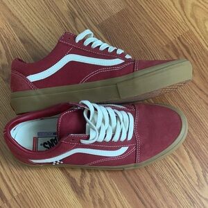 Vans Men's Red and White Sneakers
